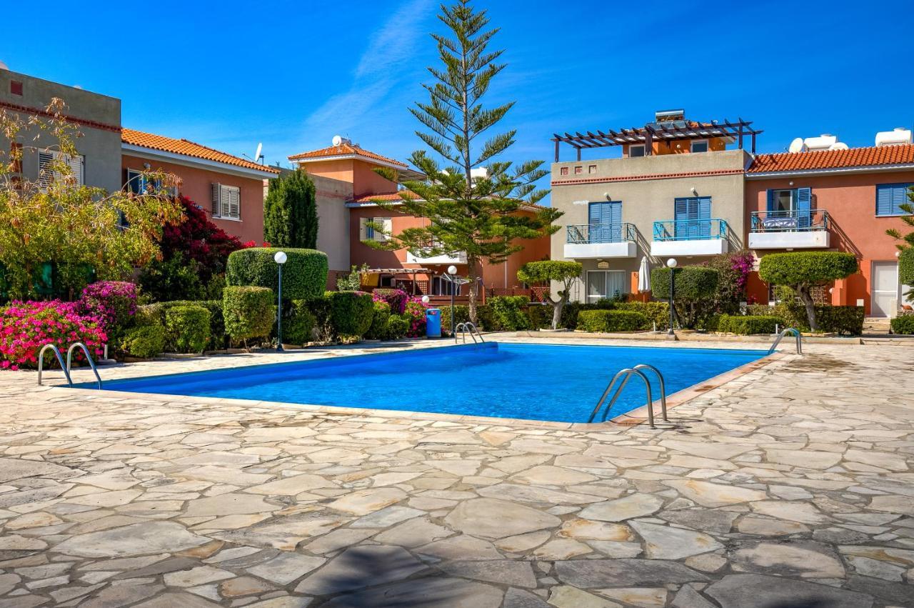 Antonia'S Palace Rooftop Jacuzzi Stunning View Paphos ภายนอก รูปภาพ